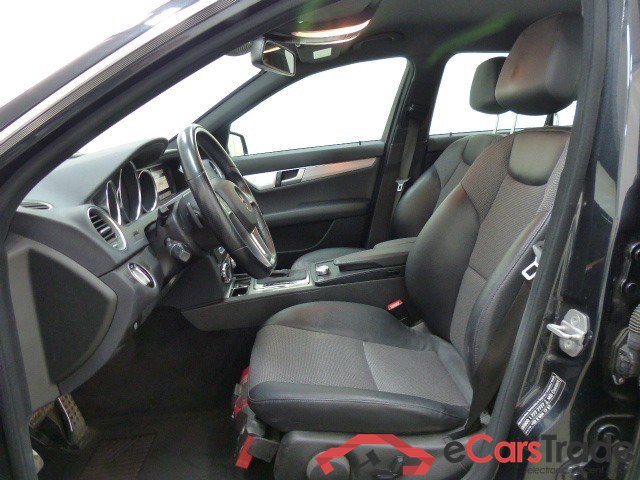 Mercedes C 200CDi BE 100kw AMG Avantgarde Aut. Xenon Navi Leder PDC #3
