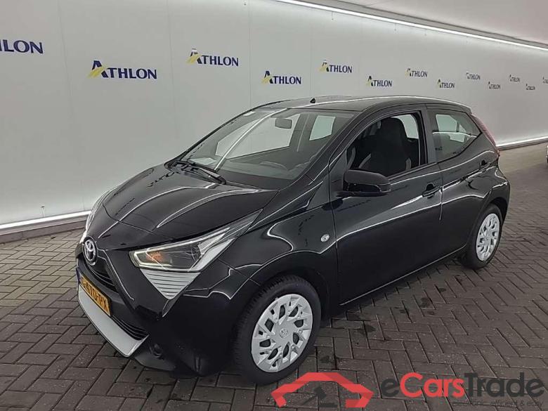 TOYOTA Aygo 1.0 VVT-i x-play 5D 53kW #1