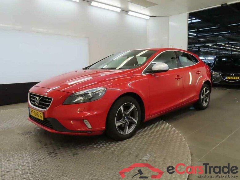 VOLVO V40 2.0 D