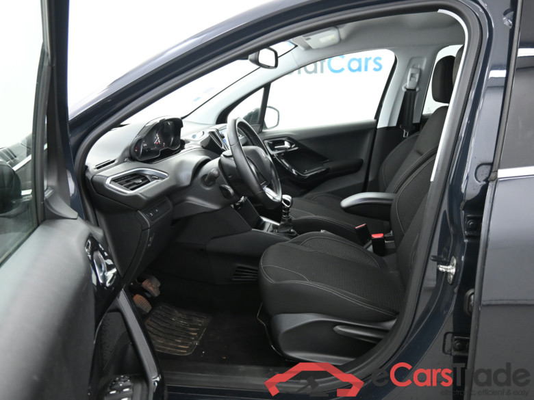 Peugeot 208 1.2 Puretech Allure Navi Sport-Seats Klima PDC ... #5