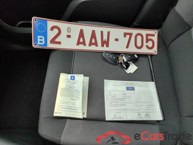 Citroën C3 Aircross 1.2 PureTech 110 S&S MAN6 Shine 5d #4