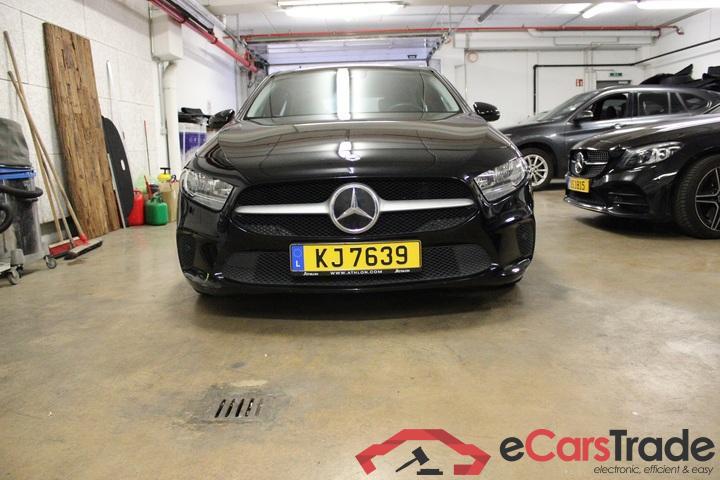 Mercedes A 180d Aut. Widescreen Navi KeylessGo Camera Klima PDC ... #3