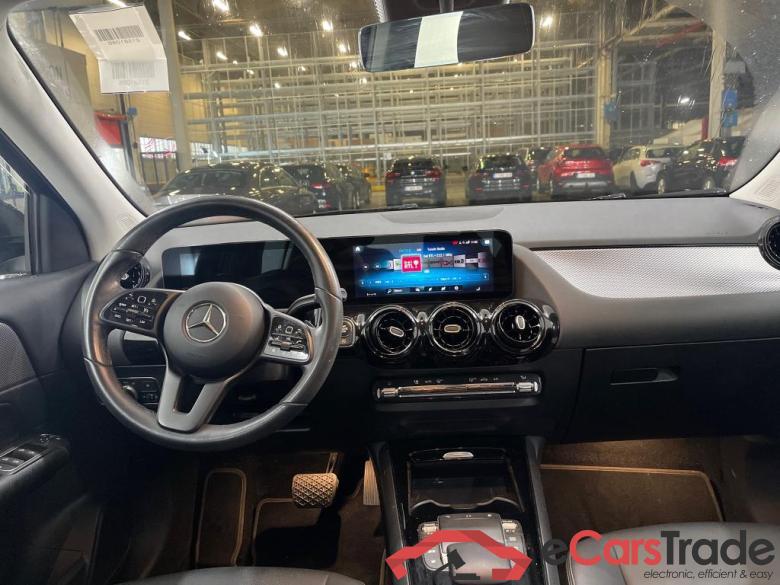 Mercedes GLA 200d Aut. Widescreen Navi 1/2 Leather  KeylessGo Klima PDC ... #6