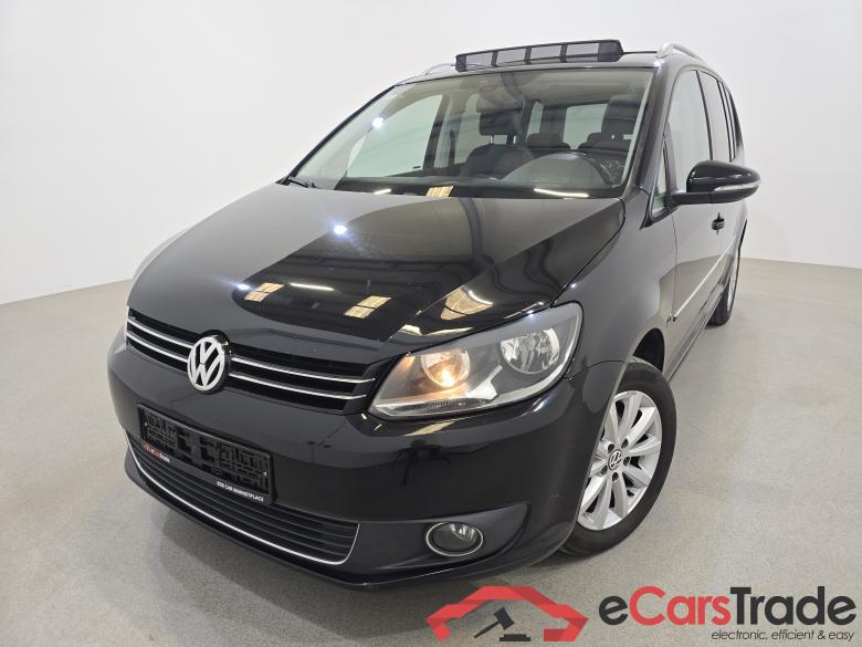 Volkswagen Touran 1.6 TDI Highline Pano Navi Sport-Seats Klima PDC ... #1