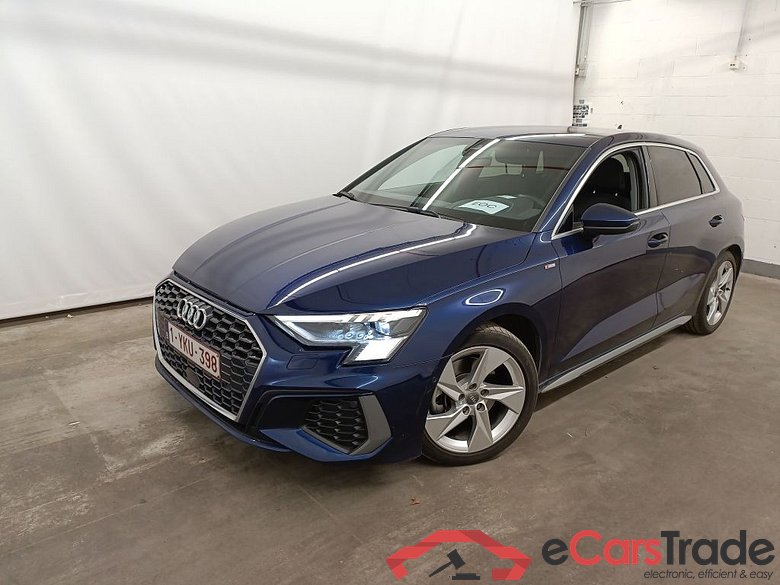 Audi A3 Sportback 2.0 35 TDi 110kW S tronic S line 5d #4