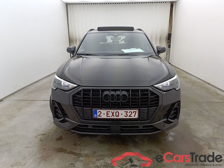 Audi Q3 45 TFSI e S tronic S Line 5d