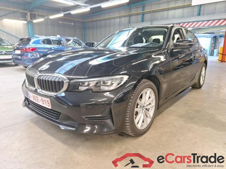 BMW 330e Hybrid Aut. LED-Xenon LC-Pro Navi-Pro KeylessGo Camera Klima PDC ... #1