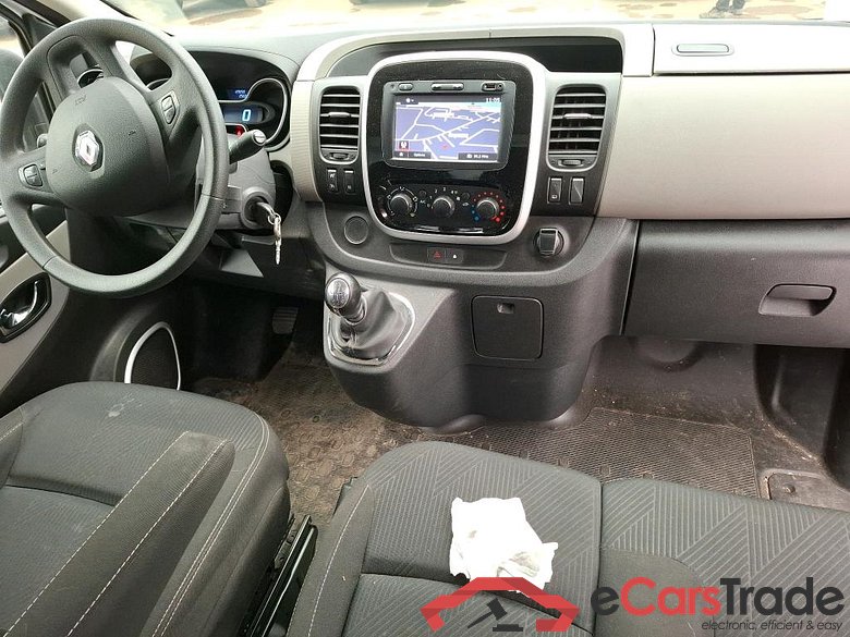 Renault FG GCFL1H1 1200 dCi95 Stop&Start E6 RENAULT Trafic VU 4p Fourgon FG GCFL1H1 1200 dCi95 Stop&Start E6 #5