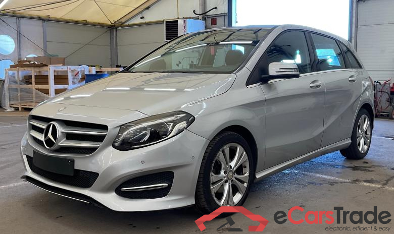 Mercedes B 180d Urban LED-Xenon Command Navi Sport-Leather Klima PDC ...