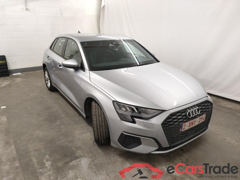 Audi A3 Sportback 2.0 30 TDi 85kW S tronic Attraction B.E. 5d #2