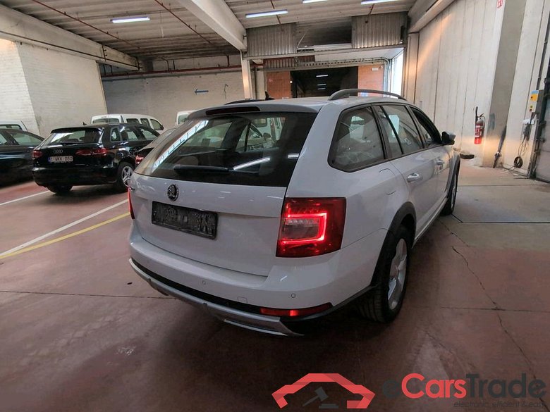 SKODA Octavia Combi Ex Police-Politi 2.0 CR TDi 4x4 DSG Scout GPS Ex Police-Politie #4