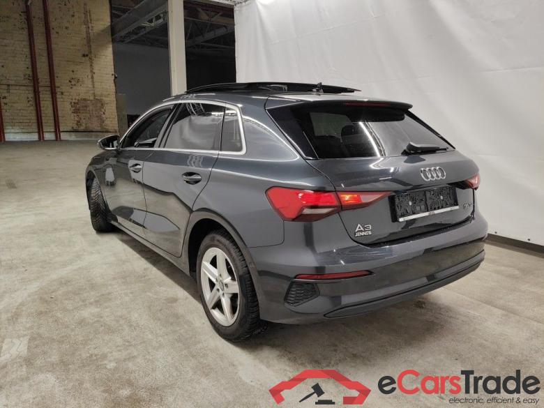Audi A3 Sportback 2.0 35 TDi 110kW S tronic 5d #4