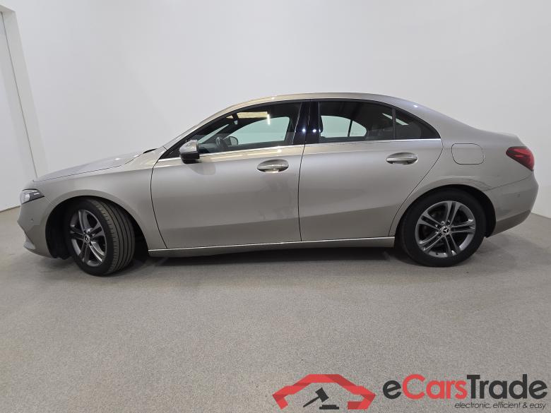 Mercedes A 180d Limousine Aut. LED-Xenon Widescreen Navi 1/2 Sport-Leather KeylessGo Camera Klima PDC ... #2