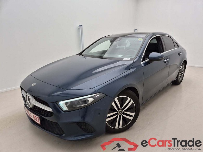 MERCEDES-BENZ A-KLASSE SEDAN 200D BUSINESS SOLUTION DCT