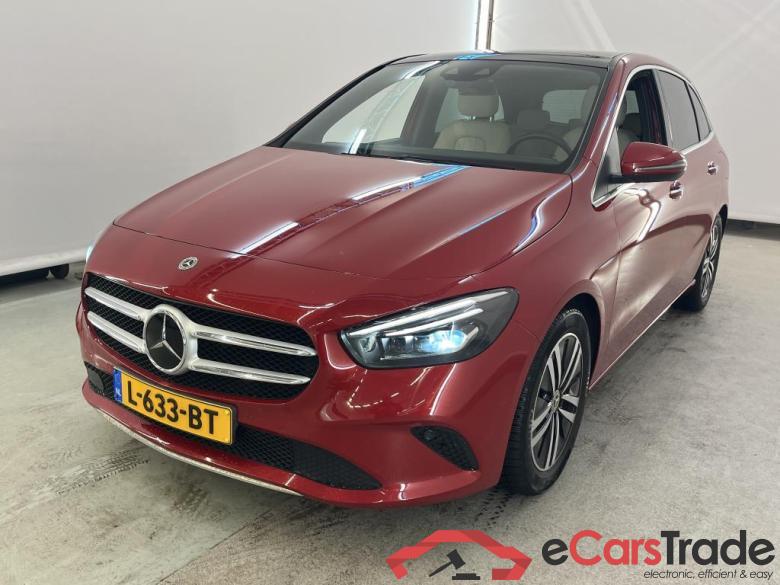 Mercedes B-Class '18 Mercedes-Benz B-Klasse 200 7G-DCT Business Solution Luxury 5d #1