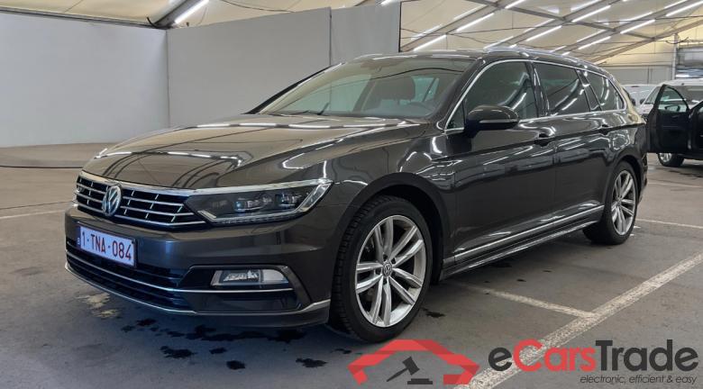 Volkswagen Passat Variant 2.0 TDI 190Hp R-Line Aut. Pano LED-Matrix Virtual Navi 1/2 Sport-Leather-Alcantara KeylessGo Camera Klima PDC ... #1