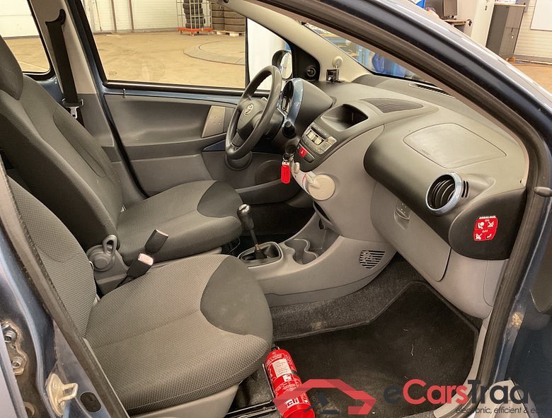 TOYOTA Aygo Aygo 1.0i VVT-i #4