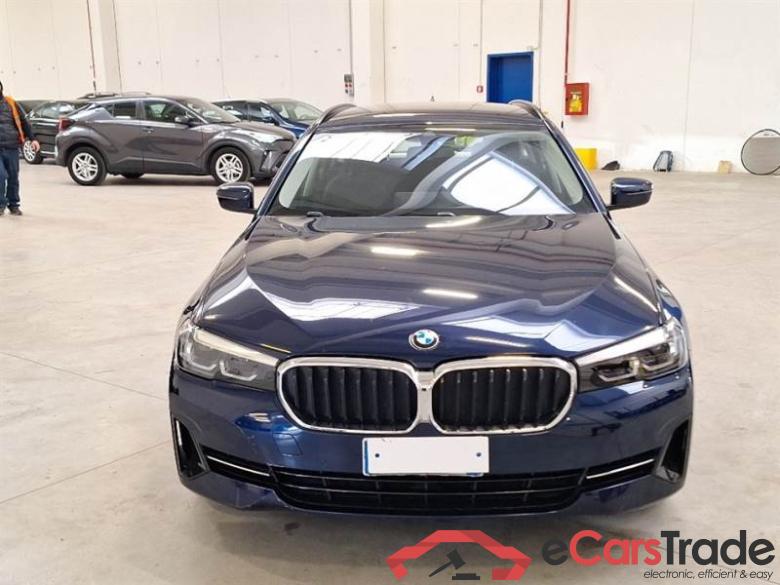 BMW 23 BMW SERIE 5 / 2020 / 5P / STATION WAGON 520D AUT BUSINESS MH48V TOURING #6