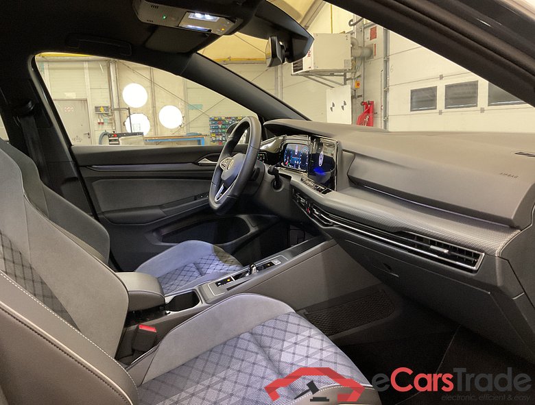 VOLKSWAGEN Golf VIII Golf 1.5 eTSI R-Line OPF DSG #4