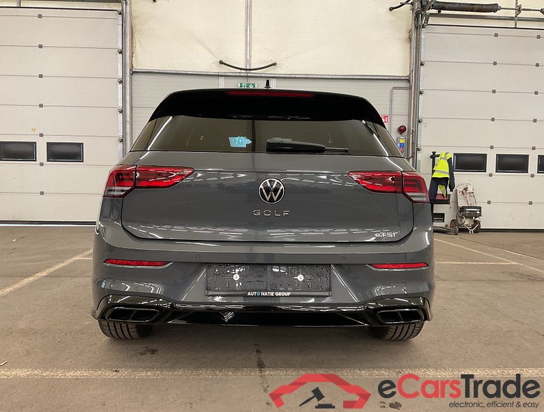 VOLKSWAGEN Golf VIII Golf 1.5 eTSI R-Line OPF DSG #6