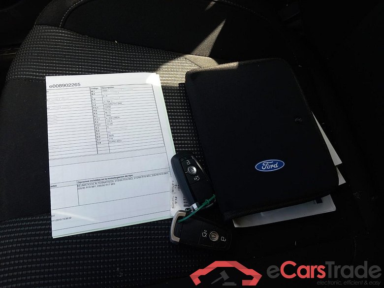 Ford 2.0 TDCi 110kW (150CV) Titanium 235 FORD Mondeo / 2014 / 5P / berlina con portón 2.0 TDCi 110kW (150CV) Titanium 235 #5