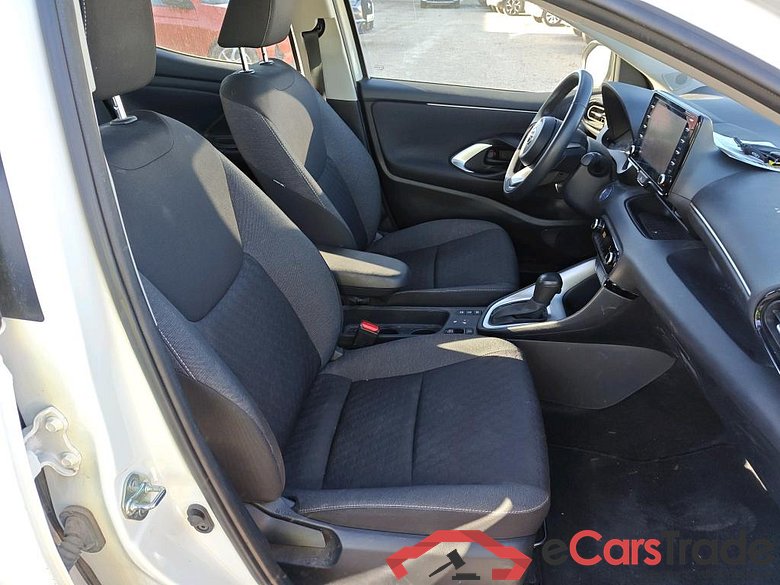 Toyota 1.5 120H Active Tech TOYOTA Yaris / 2020 / 5P / berlina con portón 1.5 120H Active Tech #6