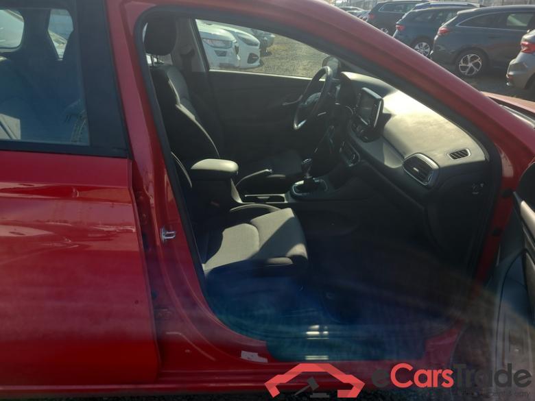 Hyundai  i30  cw (PD)(2017->) i30 kom.1.0TGDI 120 Comfort #6