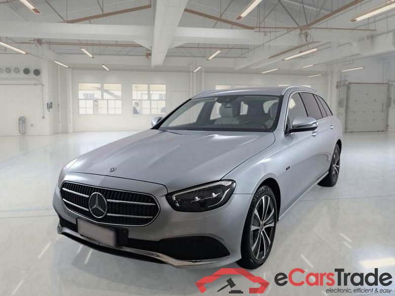 Mercedes 83 MERCEDES-BENZ CLASSE E / 2016 / 5P / STATION WAGON E300 DE AUTO EQ-POWER SPORT
