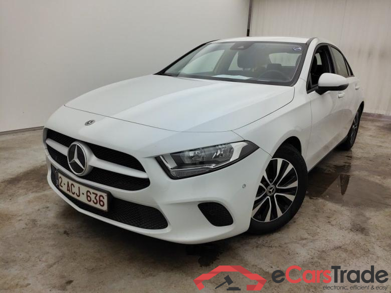 Mercedes-Benz A-Klasse Limousine A 200d Business Solution 4d