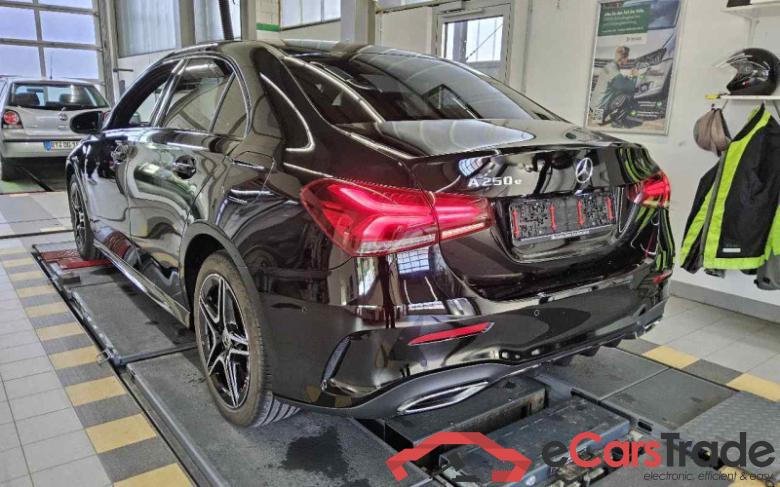 Mercedes-Benz A -Klasse Lim. (BM 177)(08.2018->) DE - Lim4 A 250 e EU6d, Lim. AMG Line (EURO 6d), 2019 - 2022 #4