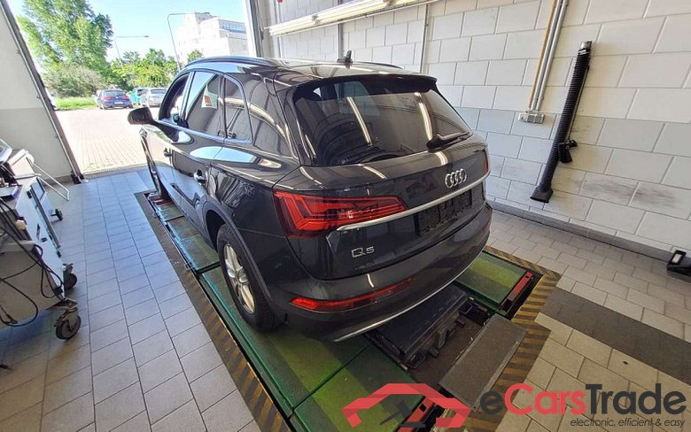 Audi Q5 (FYG)(06.2020->) DE - SUV5 40 2.0 TDI quattro EU6d, basis (EURO 6d), (Facelift) 2020 - 2024 #4