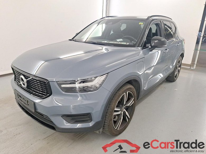 VOLVO XC40 1.5 T5 TE PHEV R-Design DCT Intellisafe Pro Xenium Park Assist #1