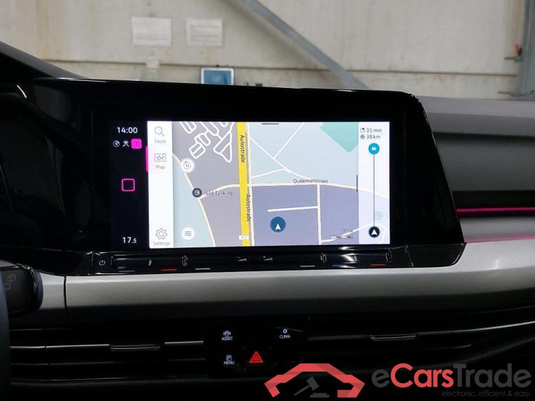 Volkswagen Golf 1.0 TSI Life LED Virtual Ambient Navi KeylessGo Camera Klima PDC ... #4