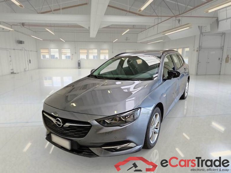 Opel BUSAT6 OPEL INSIGNIA / 2017 / 5P / STATION WAGON ST 1.6 CDTI BUSINESS 136CV SeS AT6 #1