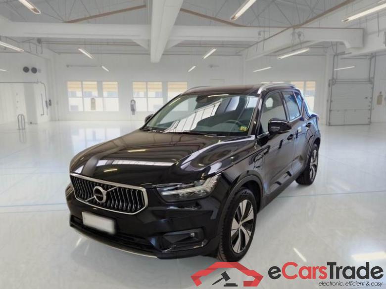Volvo 228 VOLVO XC40 / 2017 / 5P / SUV T5 PLUG-IN HYBRID AUTO RECH INSCRIP EXPR #1