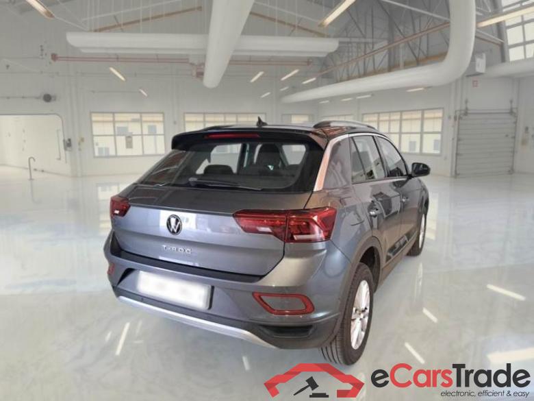 Volkswagen 1 VOLKSWAGEN T-ROC / 2021 / 5P / SUV 2.0 TDI SCR LIFE #2