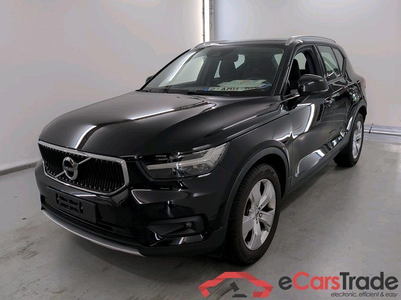 VOLVO XC40 1.5 T3 Momentum Pro #1