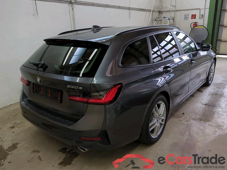 BMW 3-Serie Touring ´18 Baureihe 3 Touring 330 e Advantage 2.0 185KW AT8 E6d #1