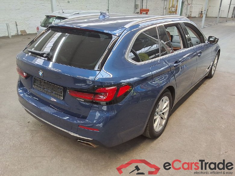 BMW 5-Serie Touring ´16 Baureihe 5 Touring 530 d Luxury Line 3.0 210KW AT8 E6d #2