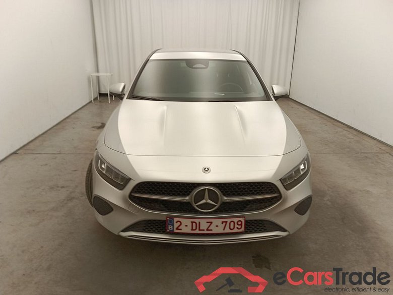 Mercedes-Benz A-Klasse A 250 e Luxury Line 5d