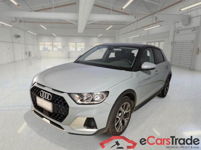 Audi 4 AUDI A1 CITYCARVER / 2018 / 5P / BERLINA 30 TSI S TRONIC CITYCARVER ADMIRED