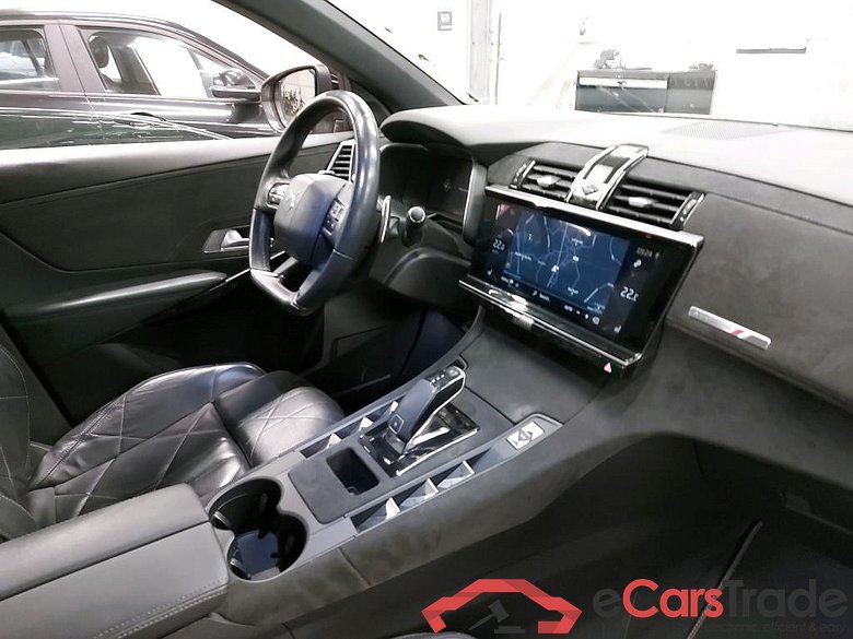 DS - DS  DS 7 CROSSBACK BlueHDi 130PK Auto PERFORMANCE Line & Easy Access & Ventilated Leather Seats & Front & Rear Park Sensors With Camera #3