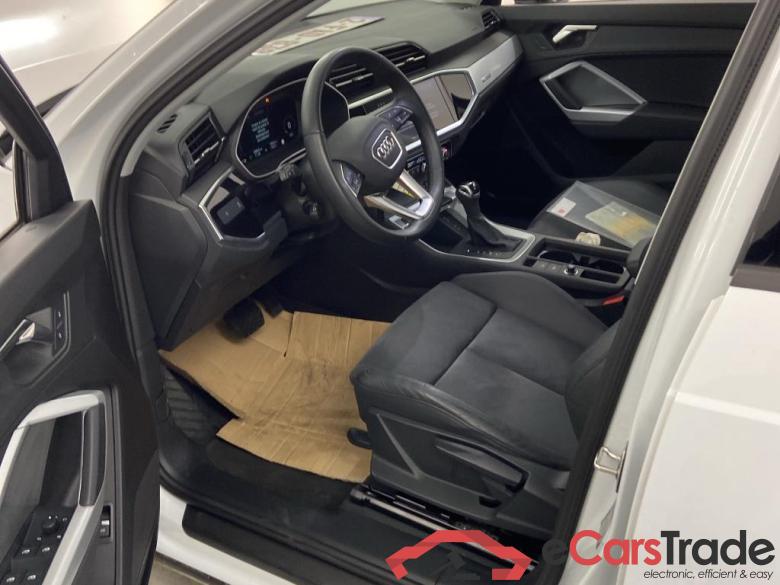 AUDI Q3 1.4 45 TFSI E S TRONIC Business Plus #5