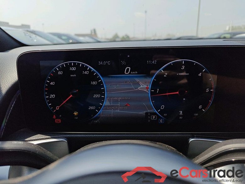 Mercedes 2.0 GLB 200 D DCT 110KW (150CV) Clase GLB GLB 200 d (247.612)AMG AMG Line 150CV E6d #4