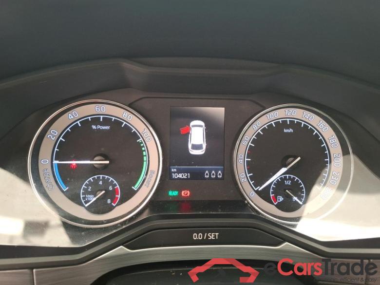 Skoda 1.4 TSI PHEV 218ch DSG6 Business Superb Break Business iV 1.4 TSI Hybrid 215CV BVA6 E6dT #6