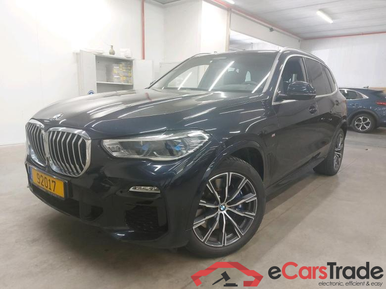 BMW - BMW X5 xDrive45e 394PK M Sport Pack Innovation & Business Plus With Active Seat Ventilation  & Travel & Active Steering & 20 Inch & Harman Kardon & Laser Lights  * HYBRID *