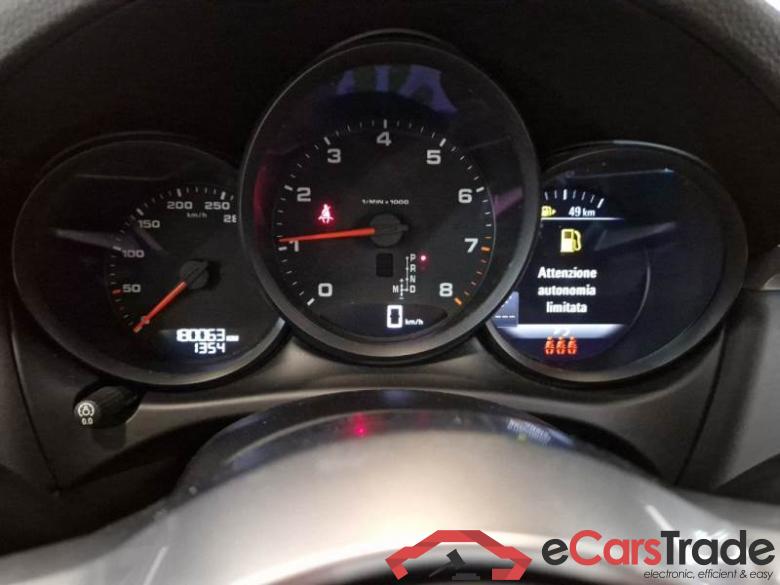 Porsche 2.0 PORSCHE MACAN / 2018 / 5P / SUV 2.0 #4