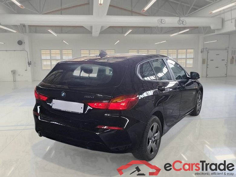 BMW 11 BMW SERIE 1 / 2019 / 5P / BERLINA 116D BUSINESS ADVANTAGE #2