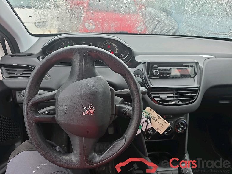 Peugeot 1.6 BLUEHDI 75 PRO 208 Affaire Pro 1.6 HDi 75CV BVM5 E6 #5