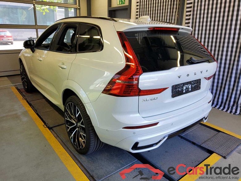 Volvo XC60 (03.2017->) DE - SUV5 B5 (Benzin) 2WD EU6d, R-Design Mild-Hybrid (EURO 6d), (Facelift) 2021 #4